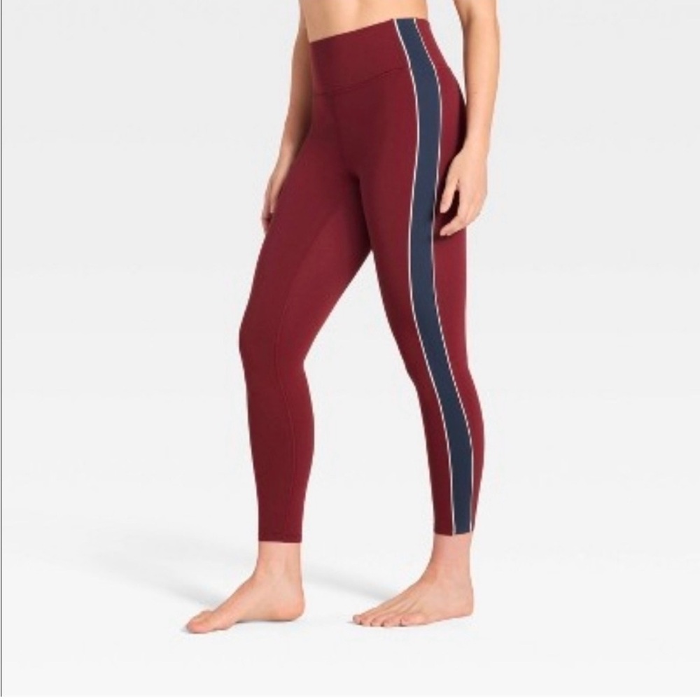 Lot of New All In Motion Women’s 7/8 Pinstripe High Rise Pants - Picture 3 of 5